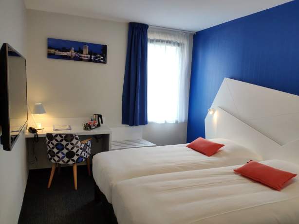 Chambre à deux lits jumeaux